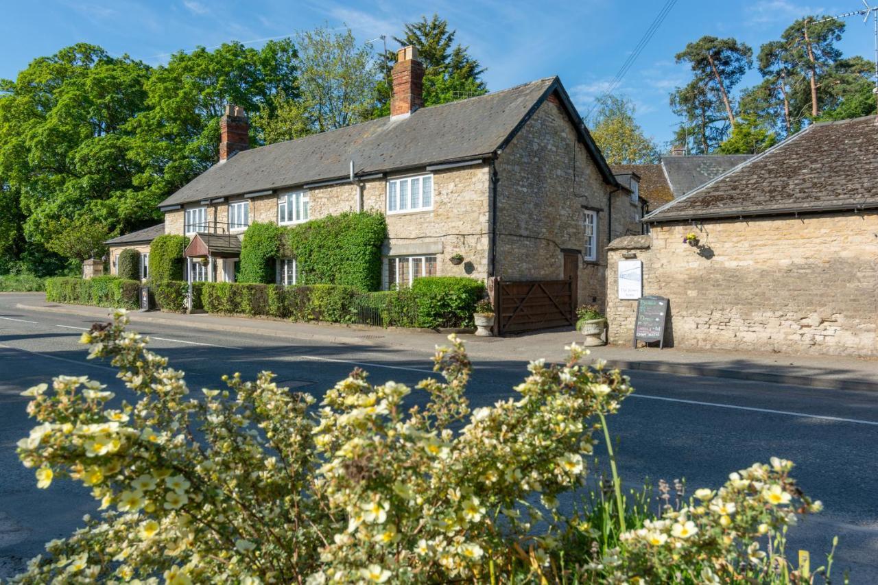 Jersey Arms Hotel Bicester Exterior photo