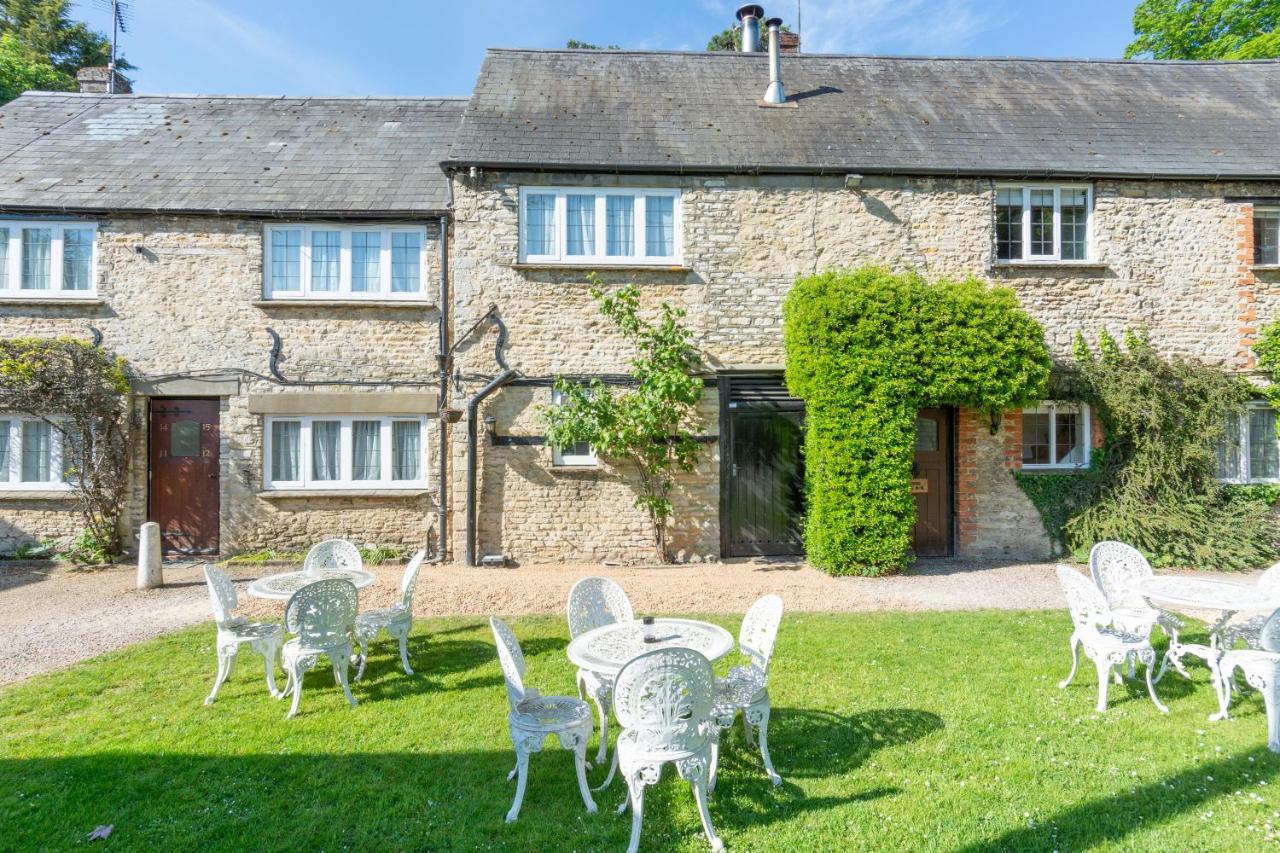 Jersey Arms Hotel Bicester Exterior photo